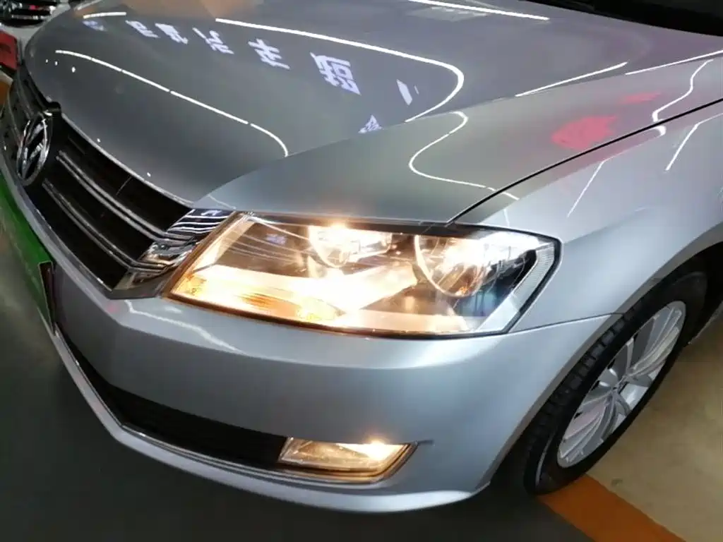 Volkswagen Lavida 2013 Facelift 1.6L Automatic Luxury фото 24
