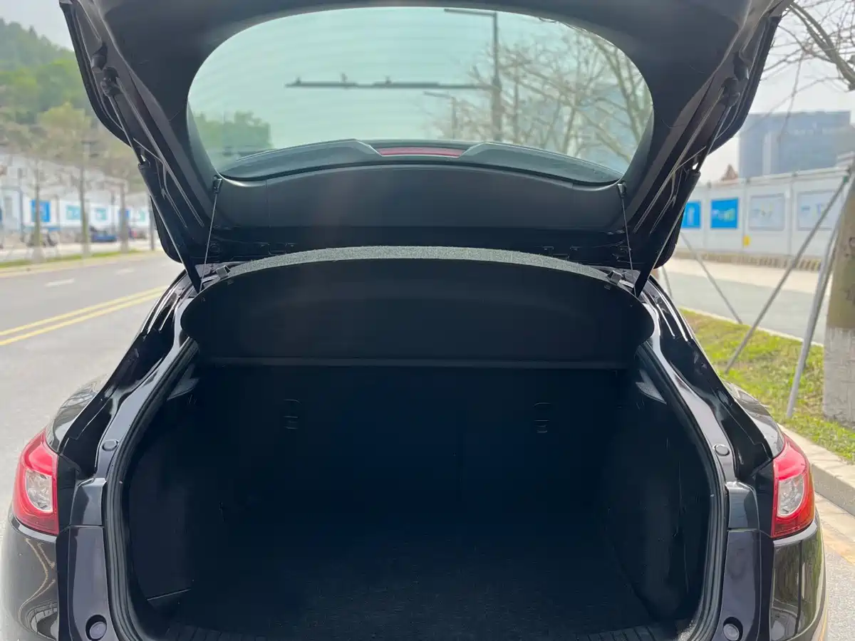 Фото 14 - Mazda CX-4