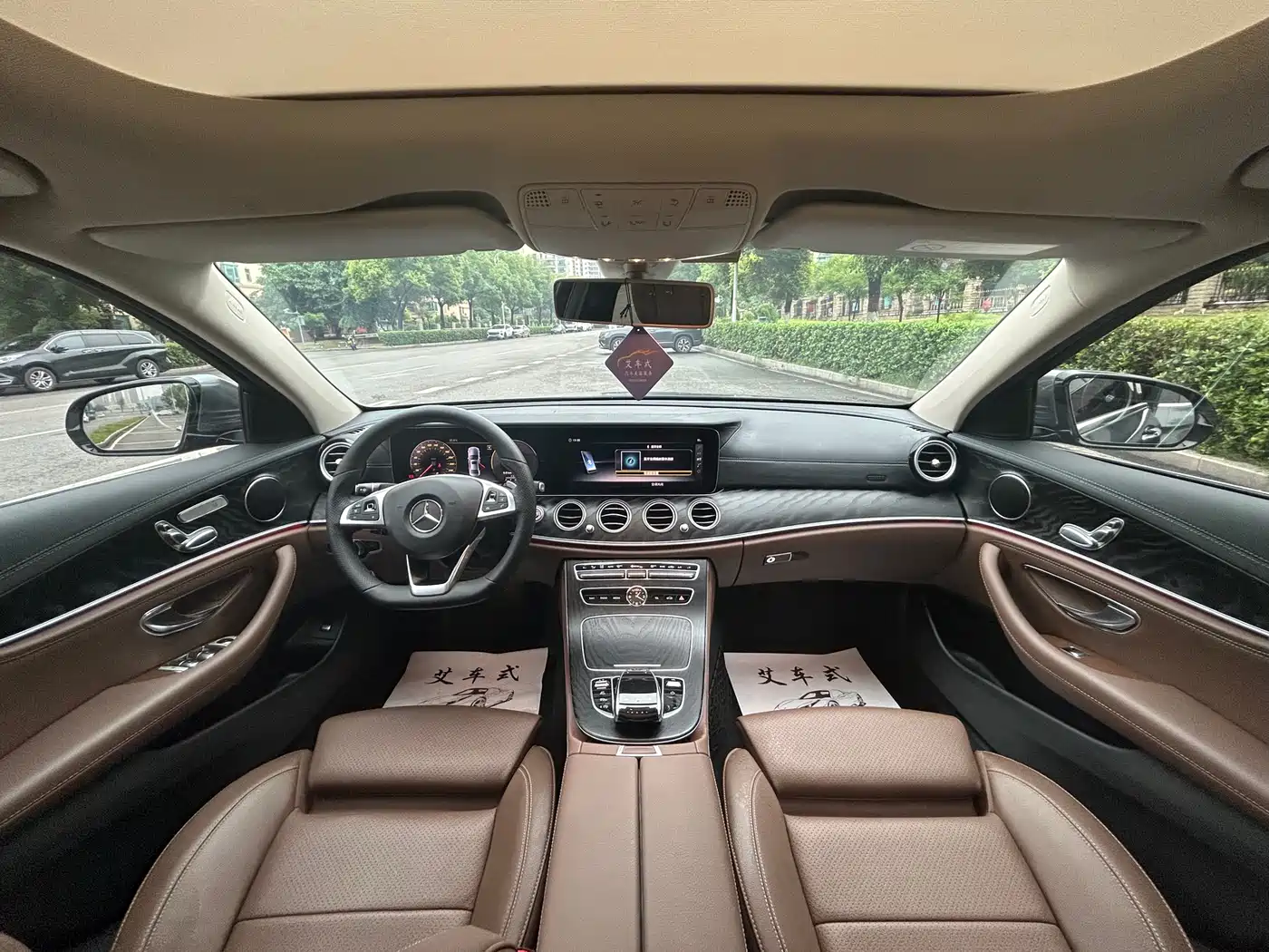 Mercedes-Benz E-Class 2016 E 200 L Sport Type фото 15