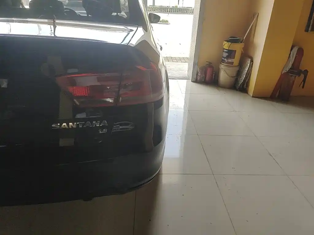 Volkswagen Santana 2013 1.6L Automatic Comfort Edition фото 8