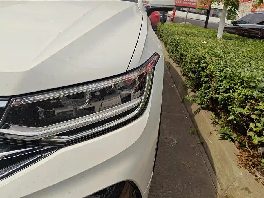 Volkswagen Tiguan L 2023 330TSI Auto 2WD R-Line Premium Edition фото 4