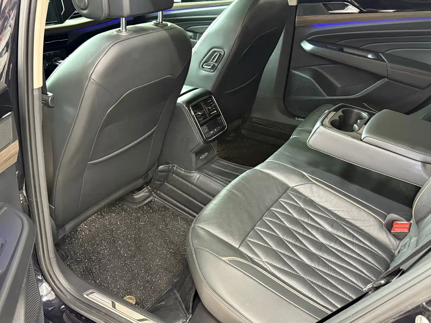 Volkswagen Passat 2019 Model 330TSI Luxury Edition China V фото 7