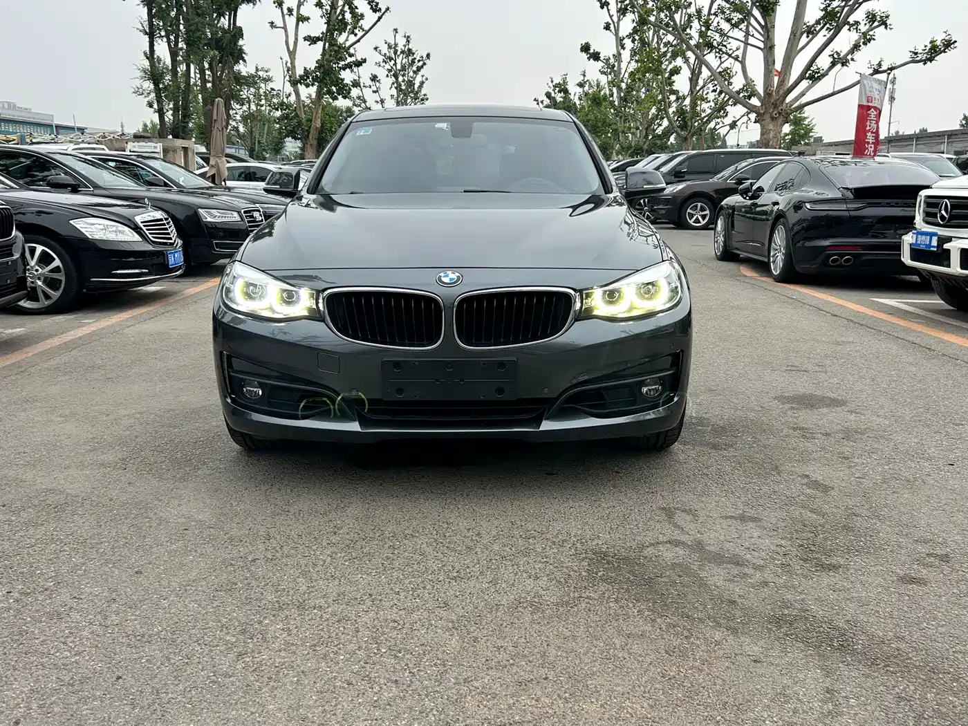 BMW 3 Series GT 2018 320i Fashion фото 2