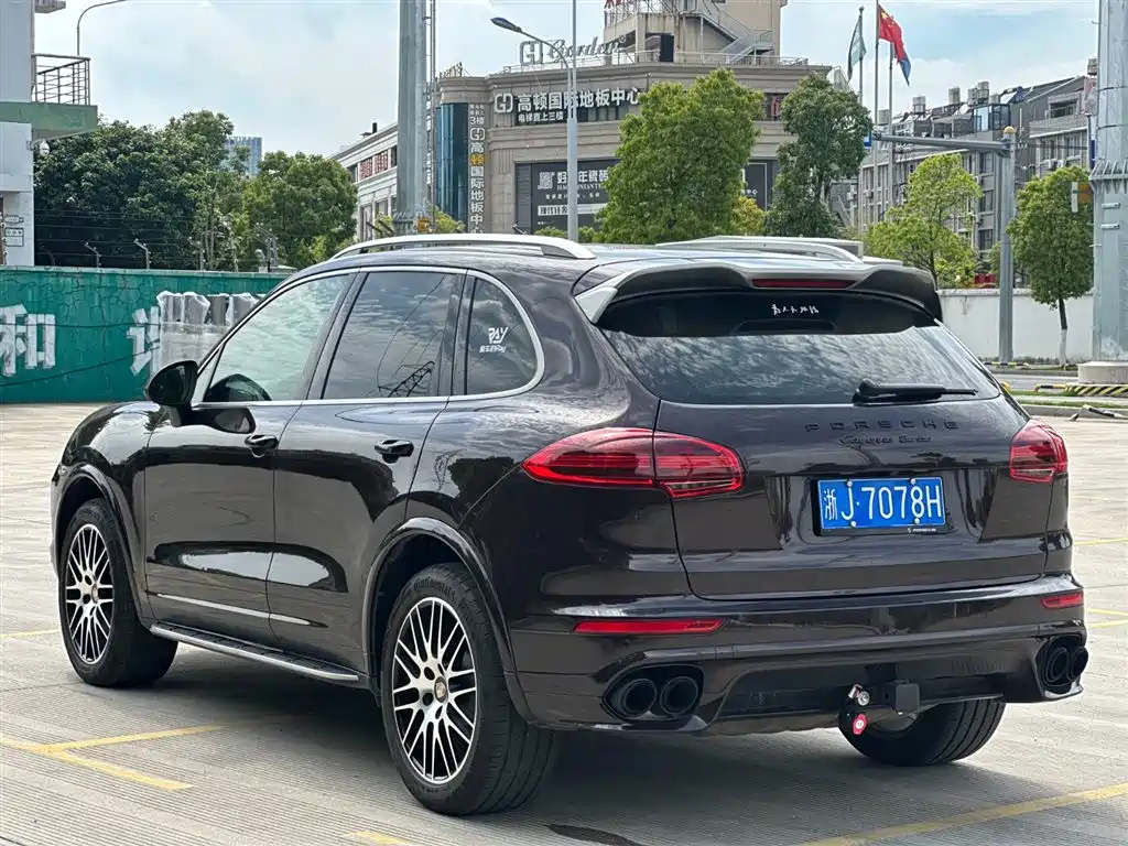 Porsche Cayenne 2014 Cayenne Platinum Edition 3.0T фото 4
