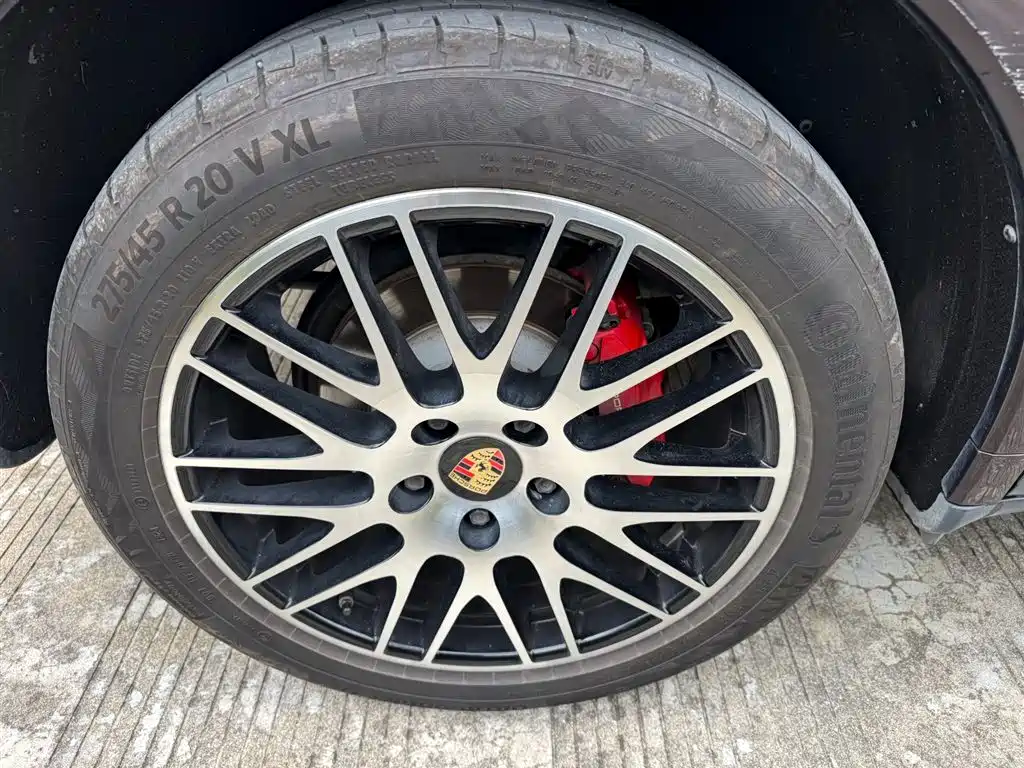 Porsche Cayenne 2014 Cayenne Platinum Edition 3.0T фото 24