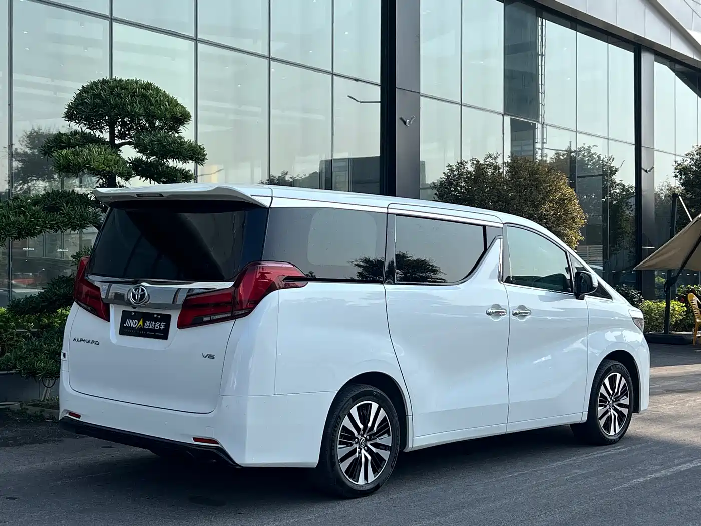 Toyota Alphard 2018 Facelift 3.5L Luxury Edition фото 9