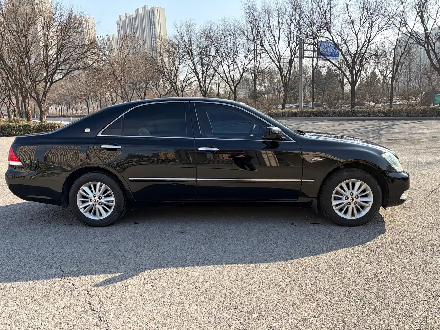 Toyota Crown 2007 2.5L Royal Leather Edition фото 4