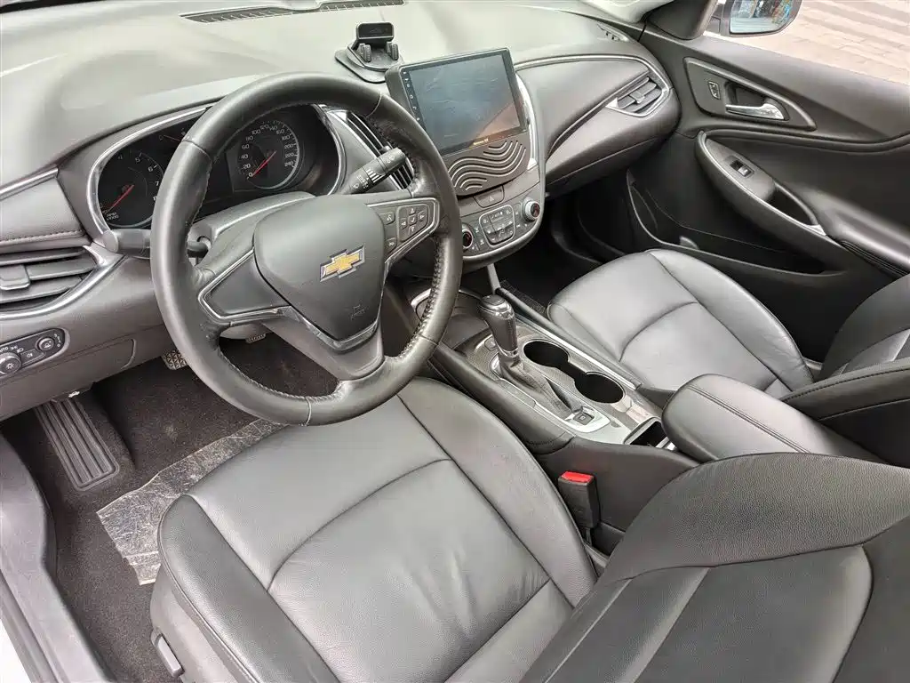 Chevrolet Malibu XL 2017 1.5T Auto Sport Edition фото 13