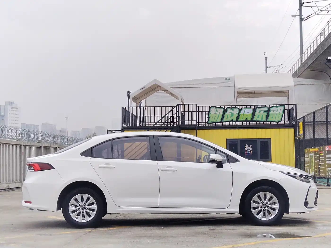 Toyota Corolla 2023 1.2T Pioneer Edition фото 4