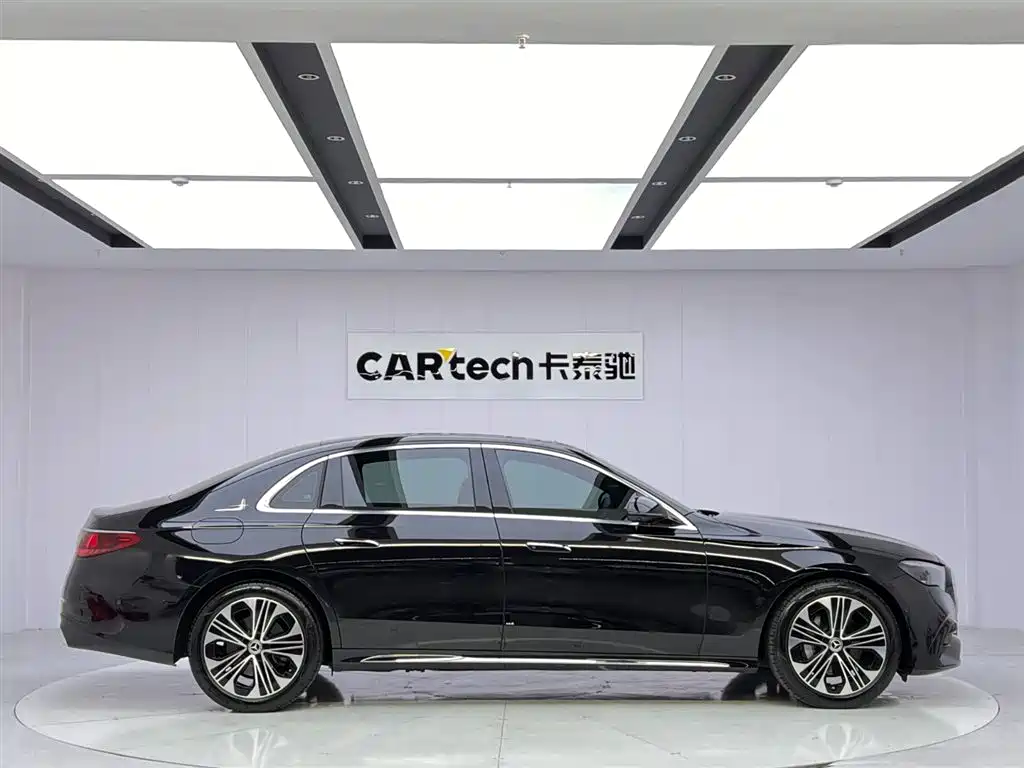Mercedes-Benz E-Class 2024 E 300 L Fashion Sport фото 6