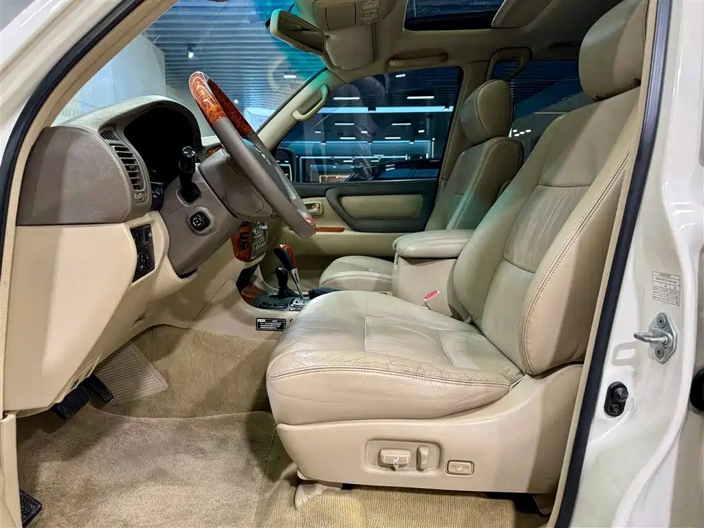 Toyota Land Cruiser 2005 4.7L Automatic VX-R фото 16