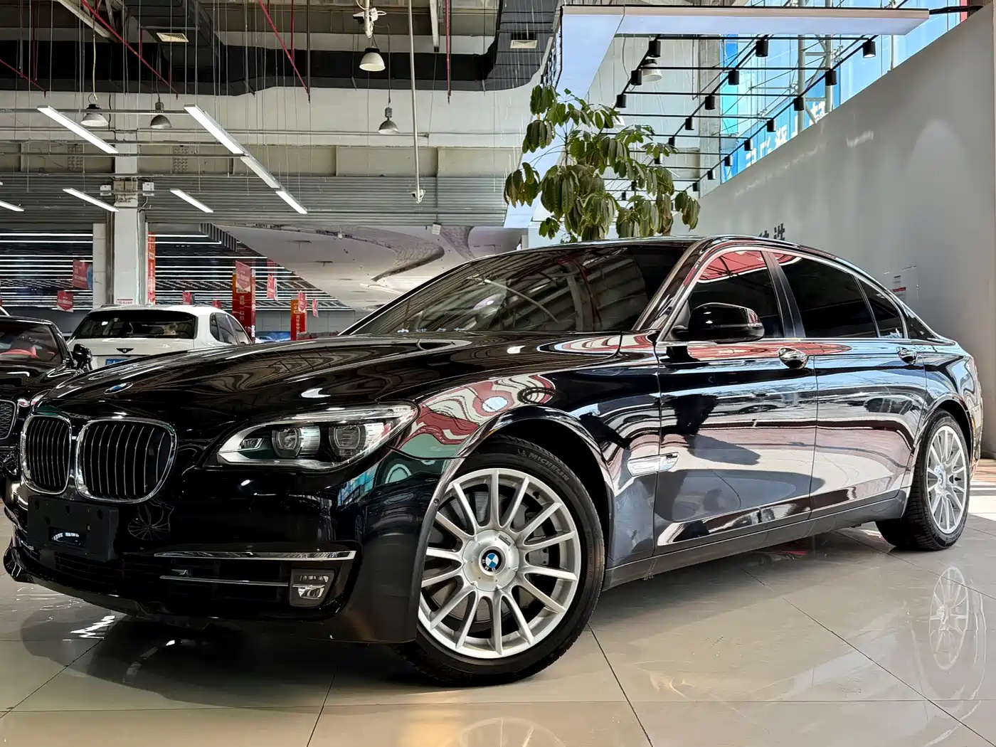 BMW 7 Series 2013 Model 760Li фото 2