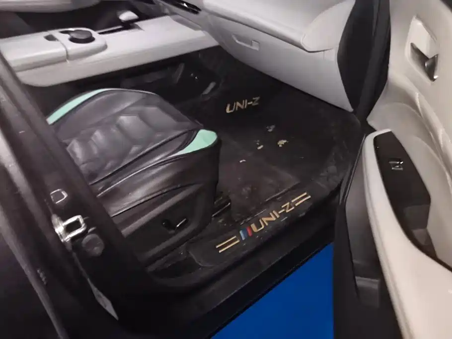 Changan UNI-Z New Energy 2024 2024 Blue Whale iDD 125km Surpassing Edition