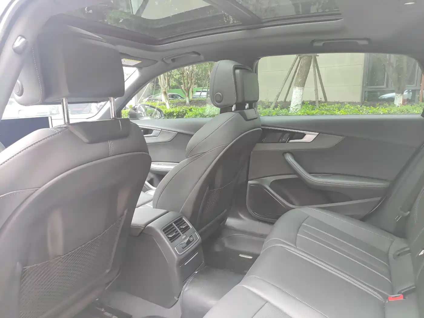 Audi A4L 2024 40 TFSI Luxury Dynamic (Starry Night Edition) фото 10