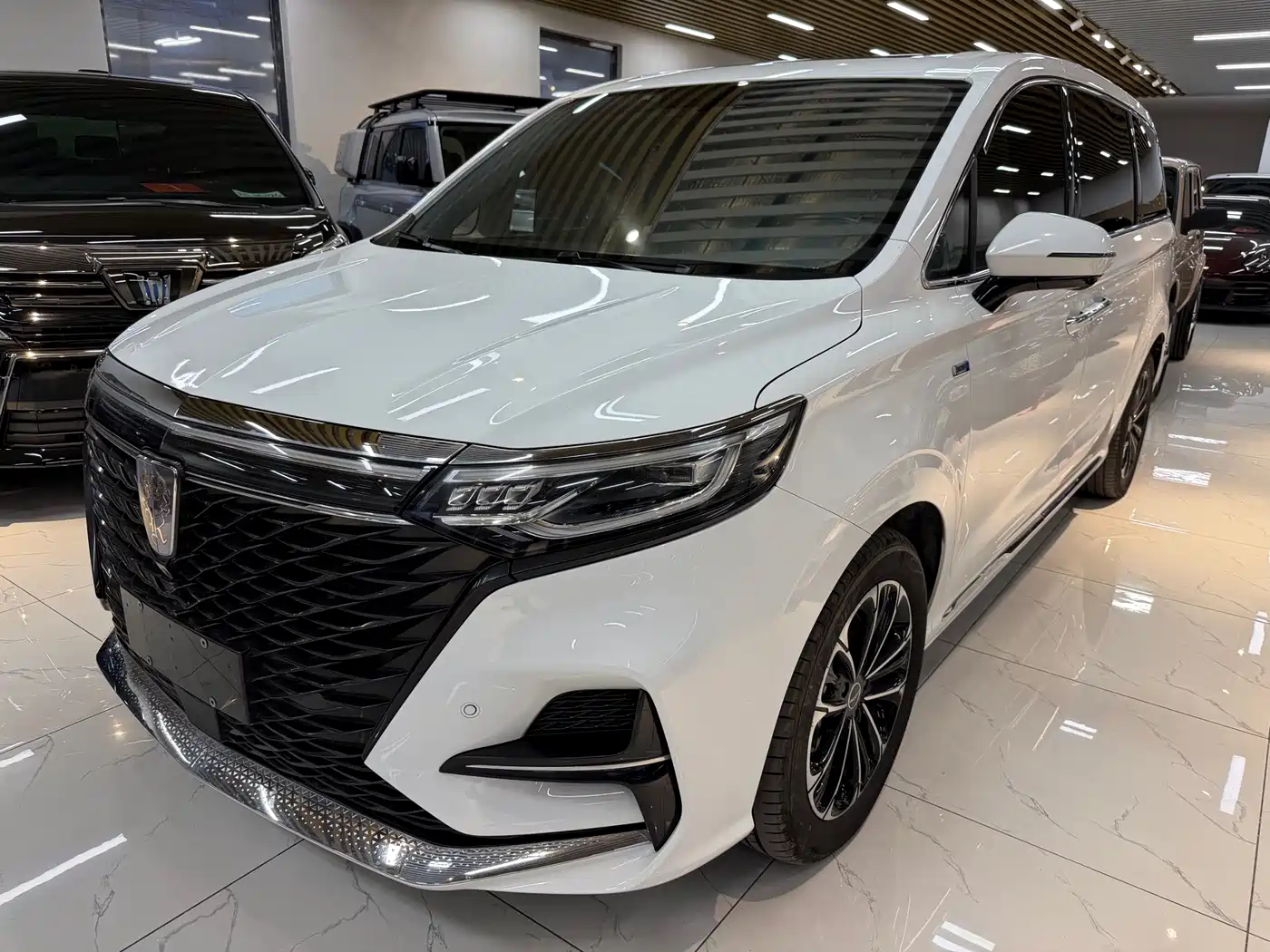 ROEWE IMAX8