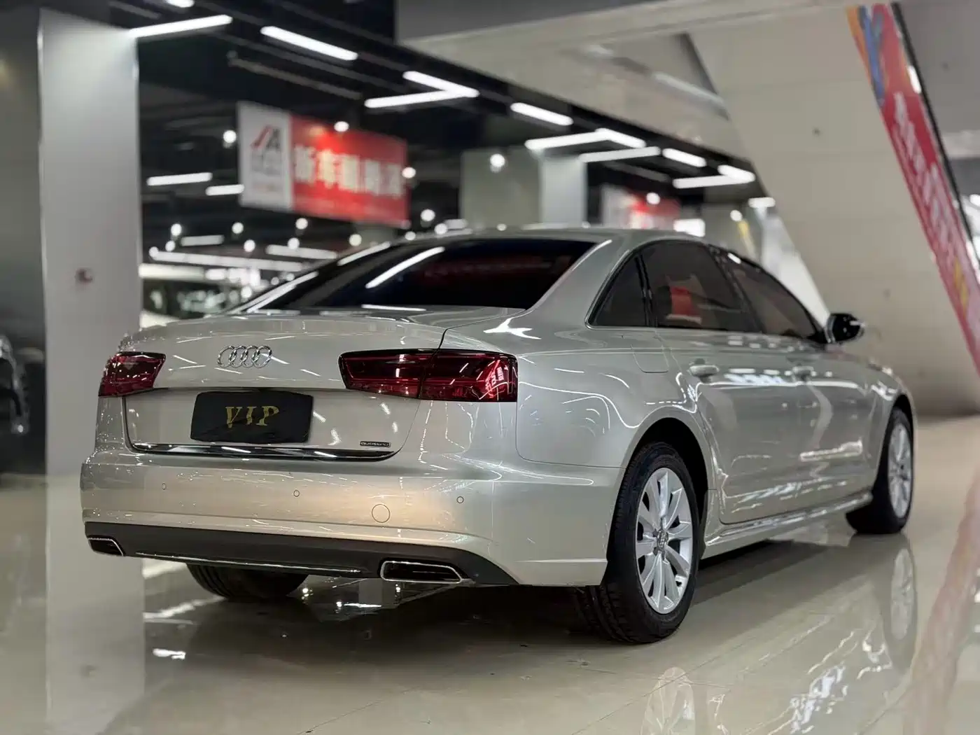 Фото 9 - Audi A6L