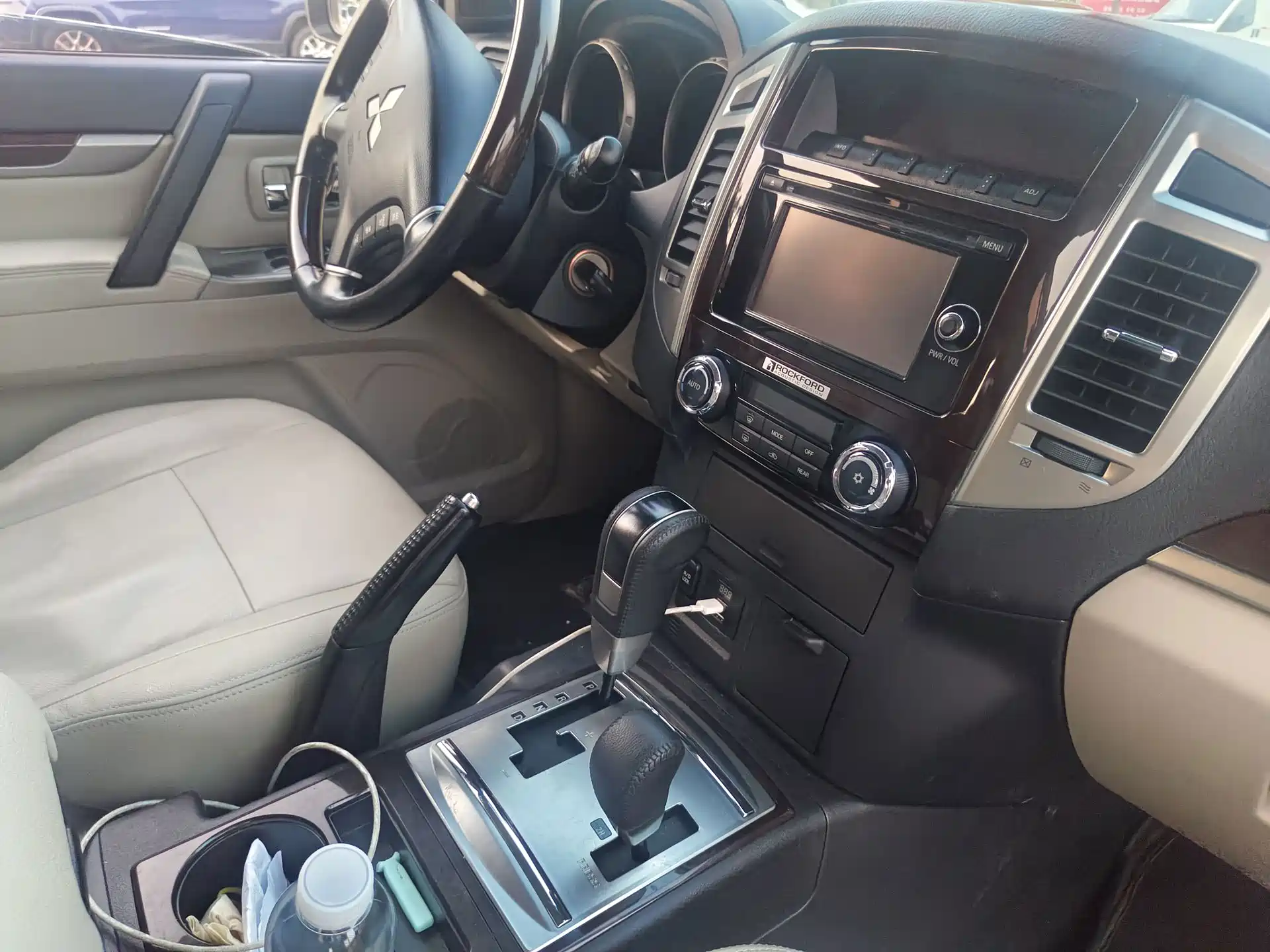 Фото 7 - Mitsubishi Pajero (Import)
