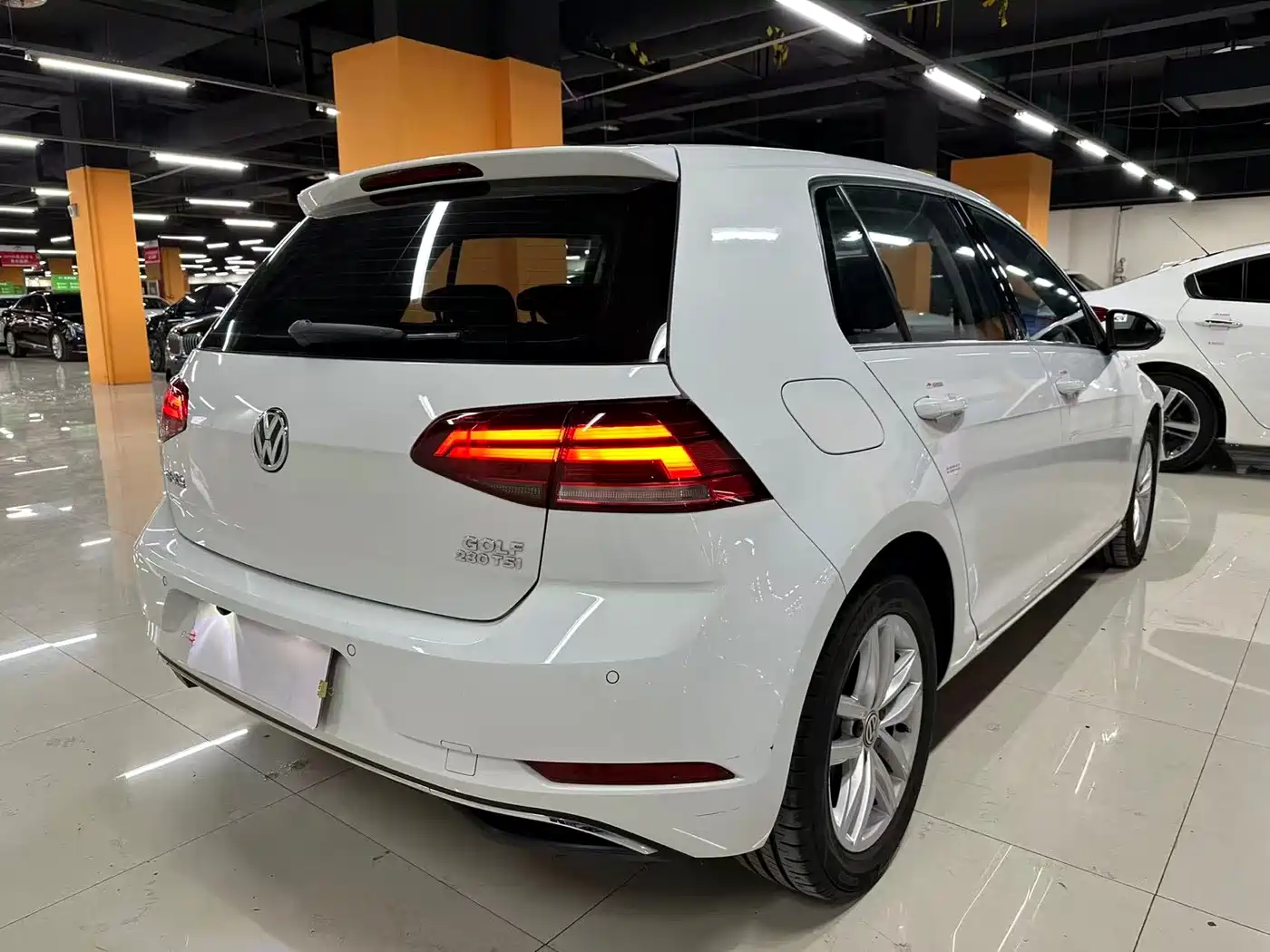 Volkswagen Golf 2018 230TSI Automatic Comfort фото 7