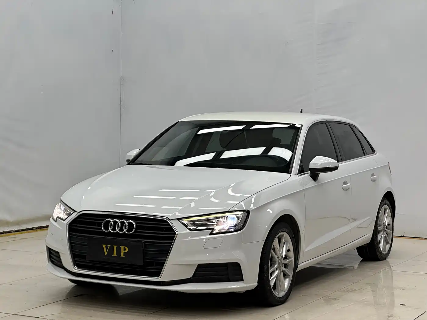 Audi A3 2018 30th Anniversary Sportback 35 TFSI Progressive фото 3