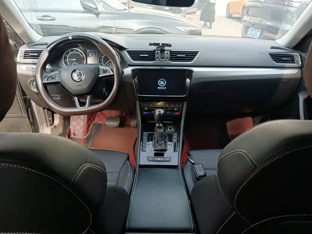 Škoda Superb 2019 Facelift TSI280 DSG Comfort Edition фото 13