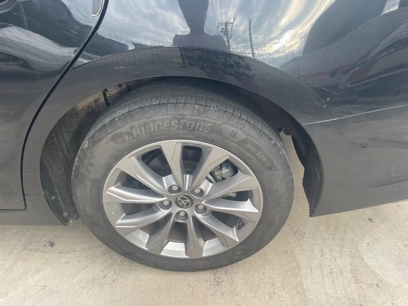 Photo 11 - Toyota Avalon