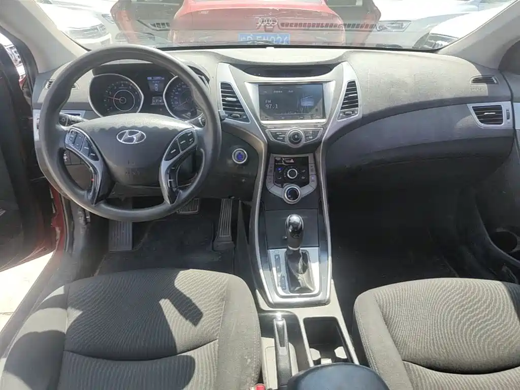 Hyundai Langdong 2016 1.6L Automatic Premium Edition фото 10
