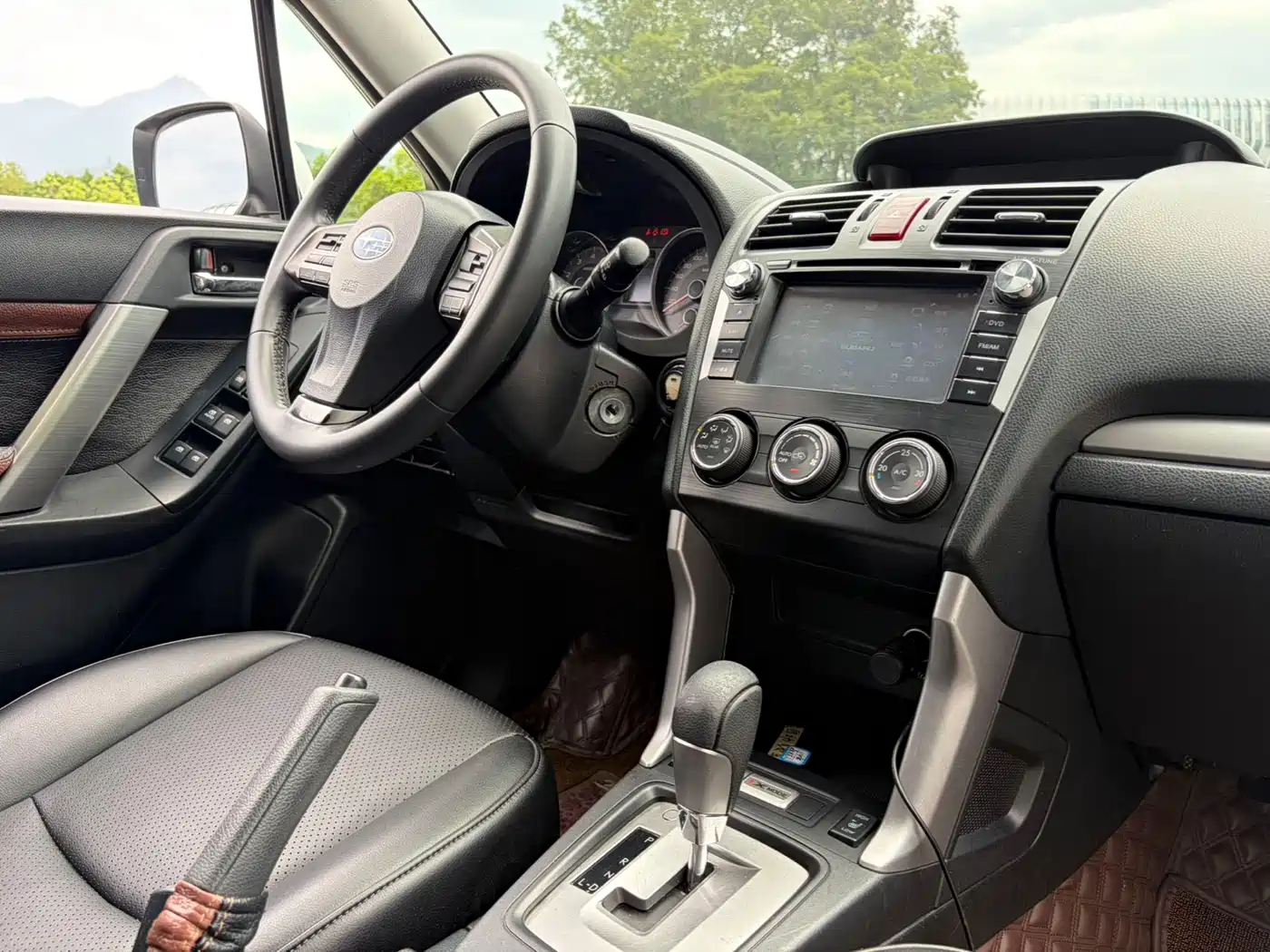 Subaru Forester 2014 2.5i Automatic Elite Edition фото 10
