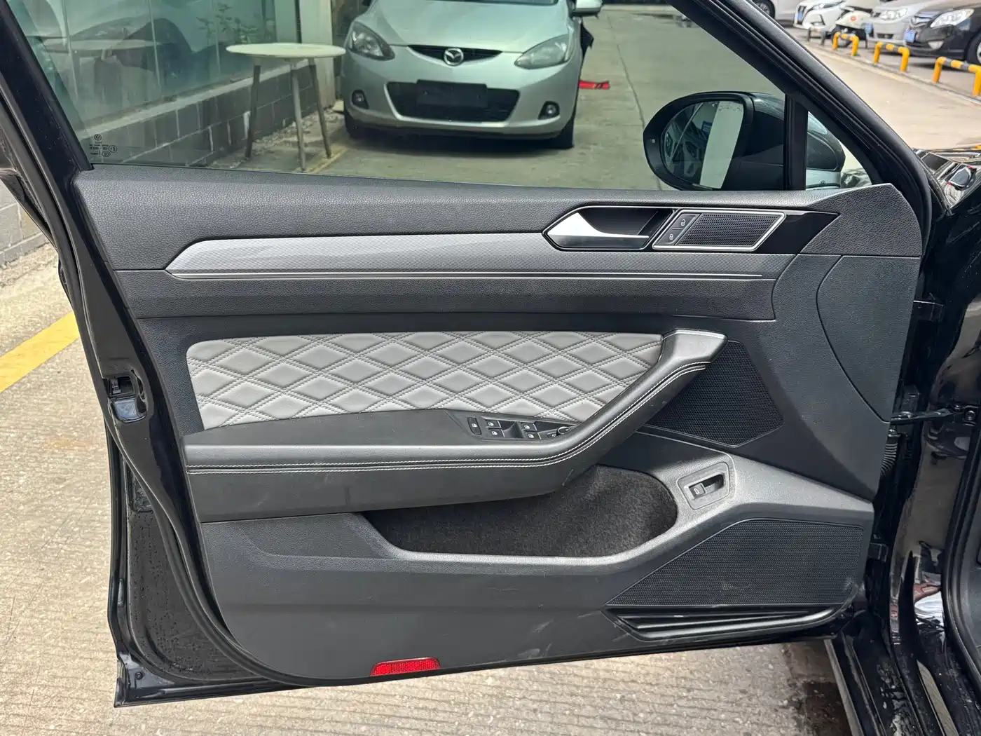 Volkswagen Magotan 2023 2 Million Units Anniversary Edition 330TSI DSG Leading Type фото 8