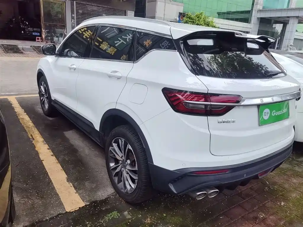 Фото 5 - Geely Coolray