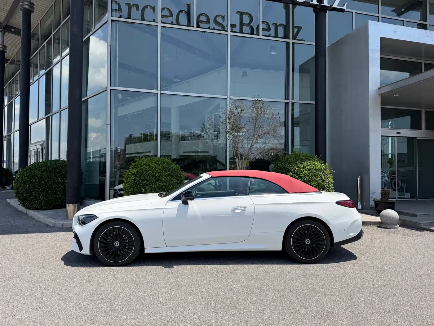 Mercedes-Benz CLE 2024 CLE 300 4MATIC Convertible Coupe фото 7