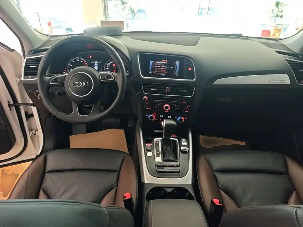 Audi Q5 2018 2017 Plus 40 TFSI Technology