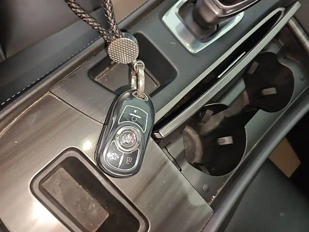 Buick LaCrosse 2022 652T Luxury фото 9
