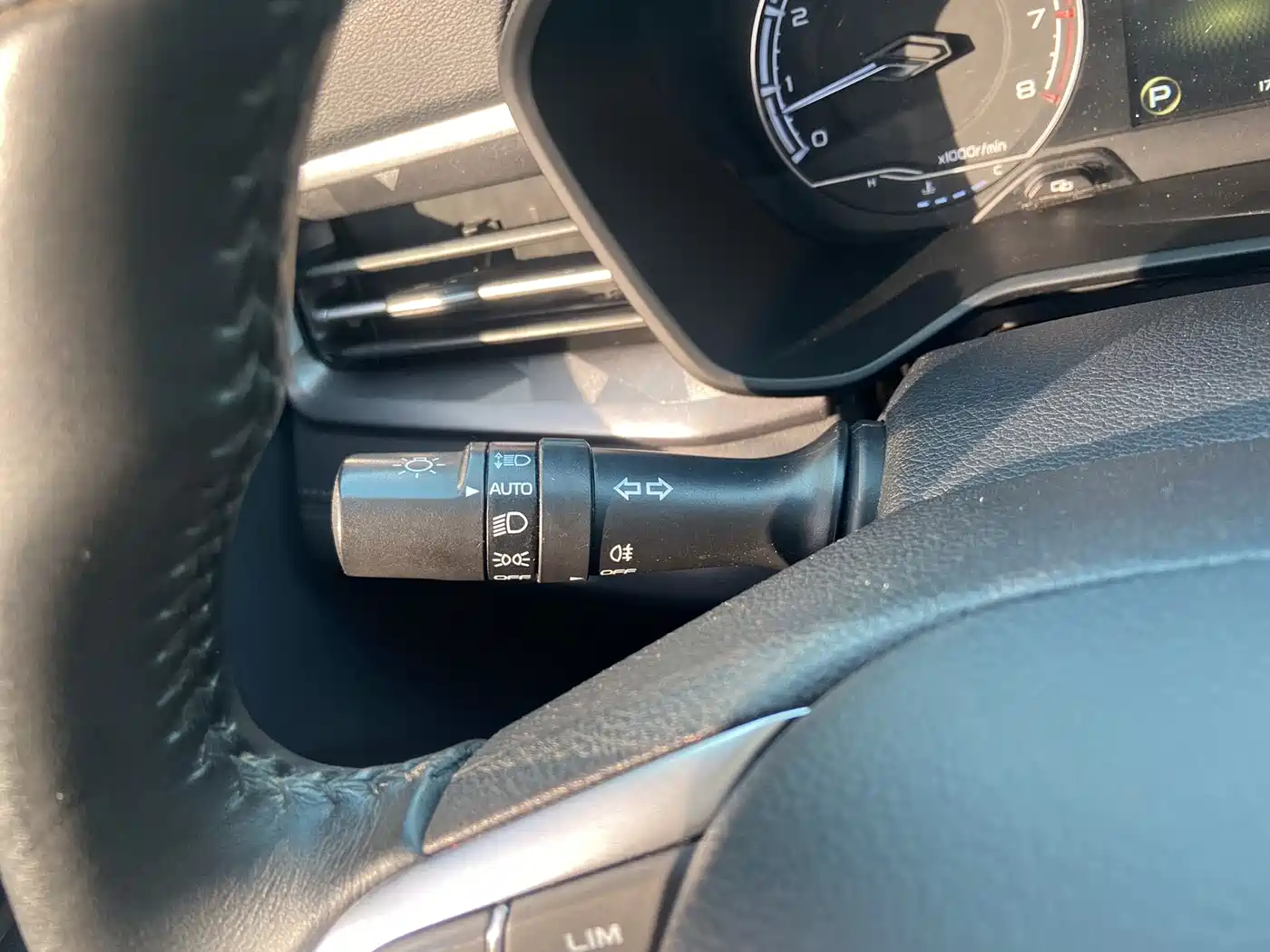 GEELY AUTOMOBILE VISION X6