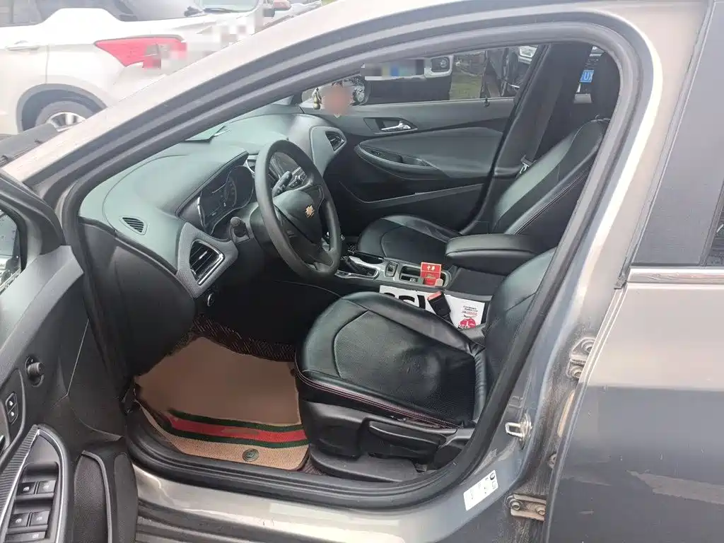 Chevrolet Cruze 2018 2018 Hatchback 320 Automatic Pioneer Sunroof Edition