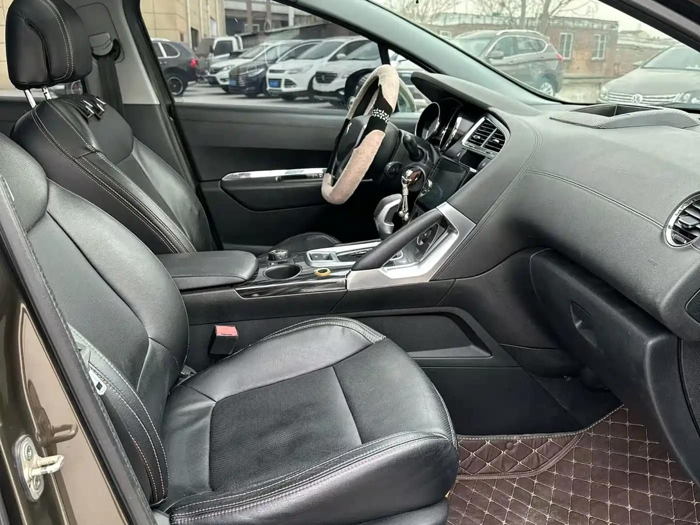 Peugeot 3008 2015 1.6THP Automatic Classic Edition фото 8
