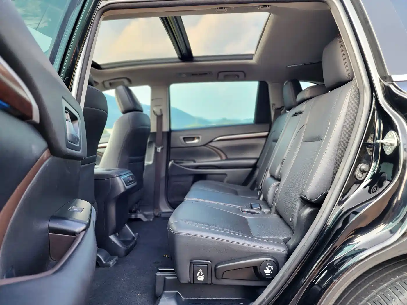 Фото 15 - Toyota Highlander