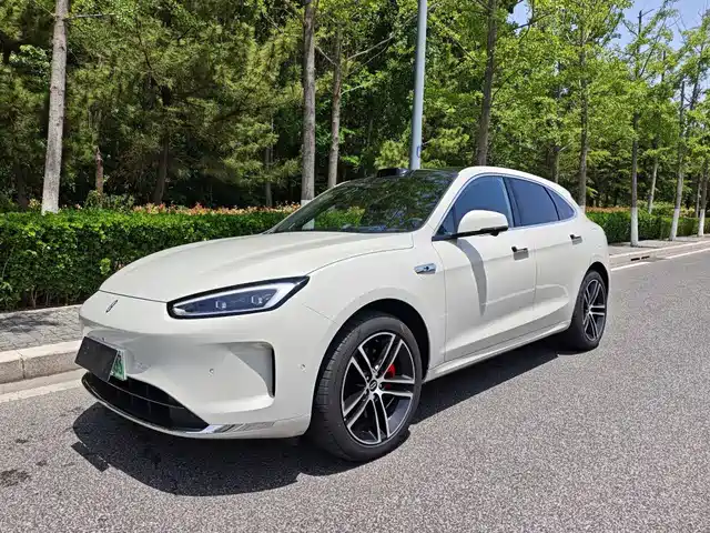 AITO Wenjie AITO M5 2025
