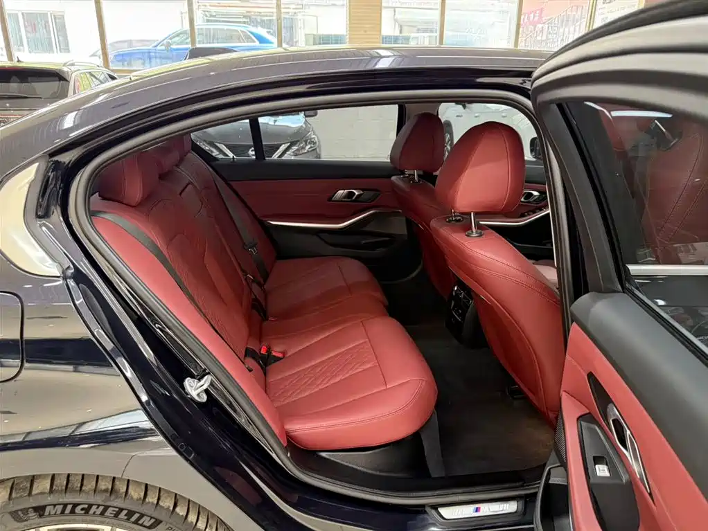 BMW 3 Series 2023 320Li M Sport Package фото 12