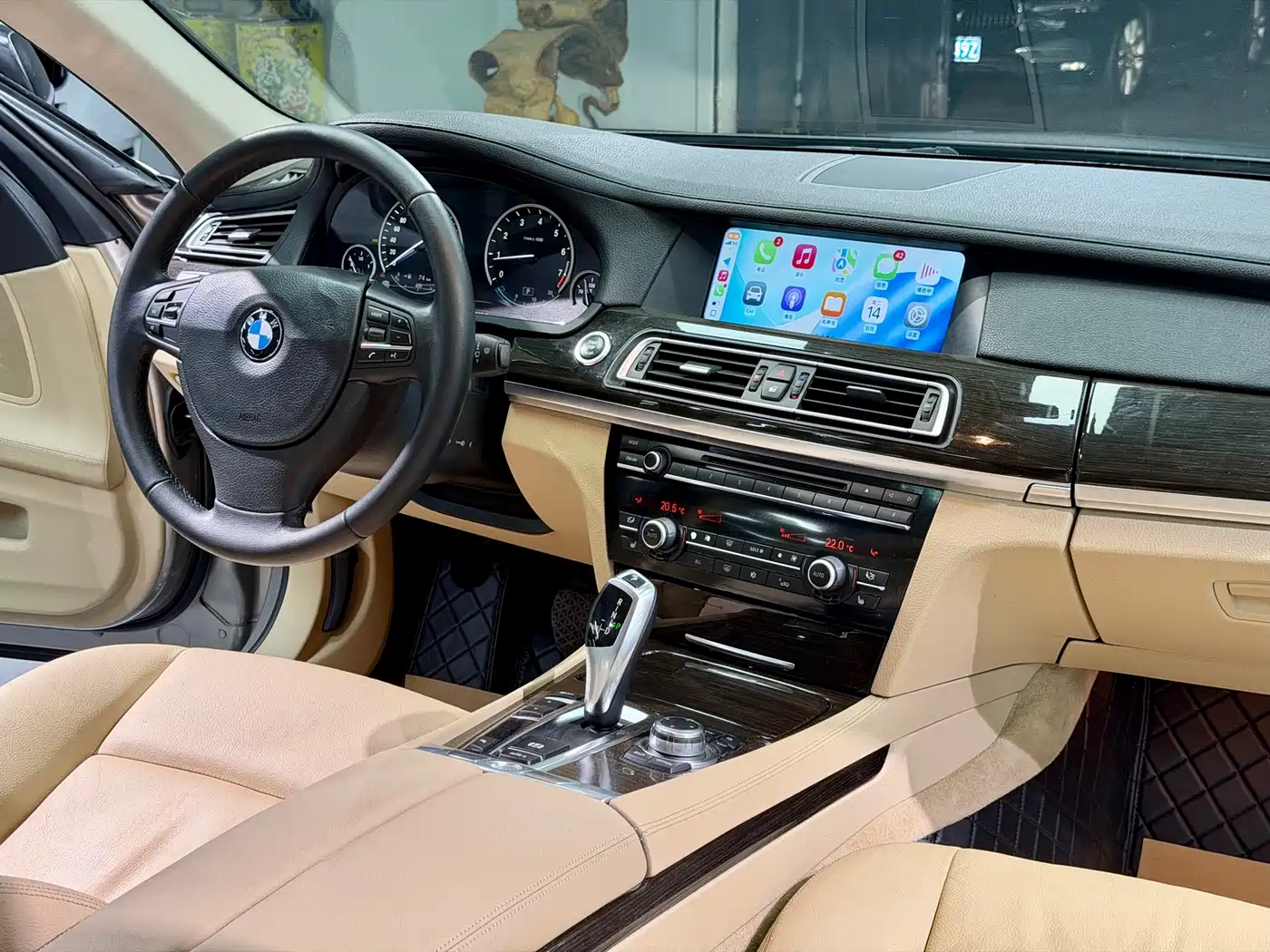 BMW 7 Series 2009 740Li Premium фото 14