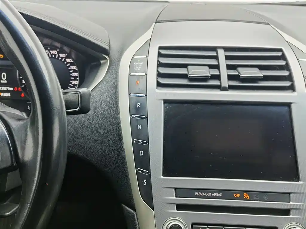 Lincoln MKZ 2018 2.0T Premium Edition фото 13