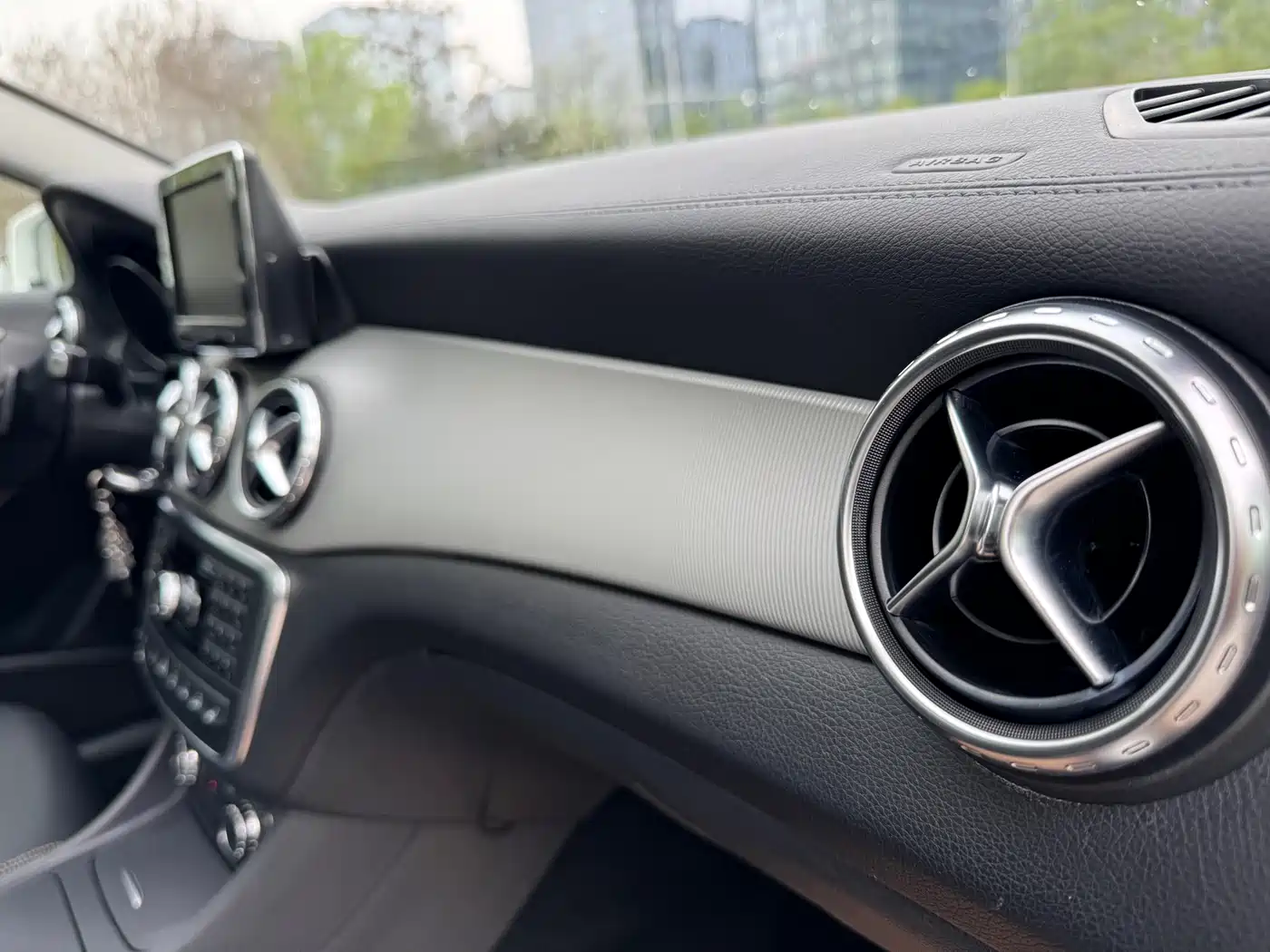 Mercedes-Benz GLA 2015 GLA 220 4MATIC Fashion Edition фото 13