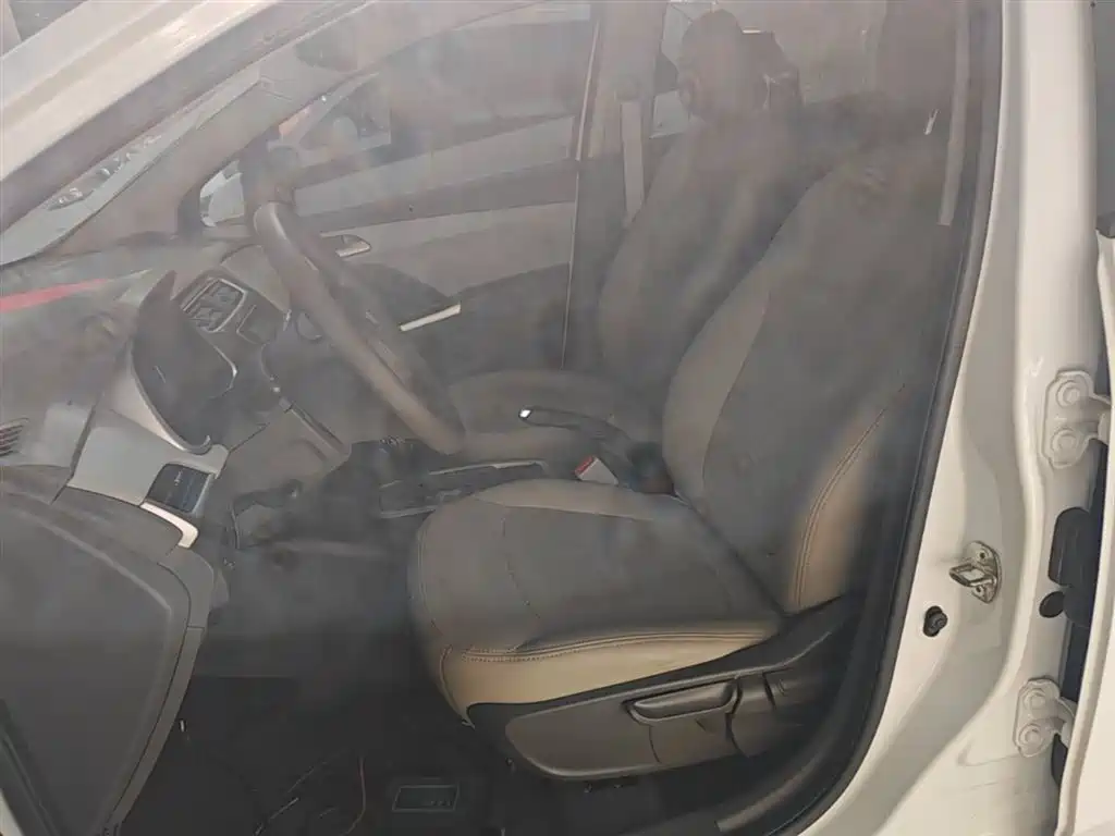 Chevrolet Lova RV 2016 1.5L Automatic Easy-Ride фото 15
