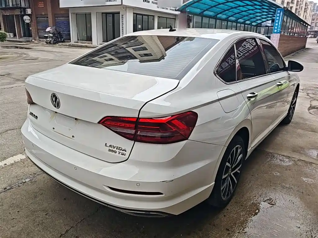 Volkswagen Lavida 2019 280TSI DSG Luxury Edition China VI фото 7