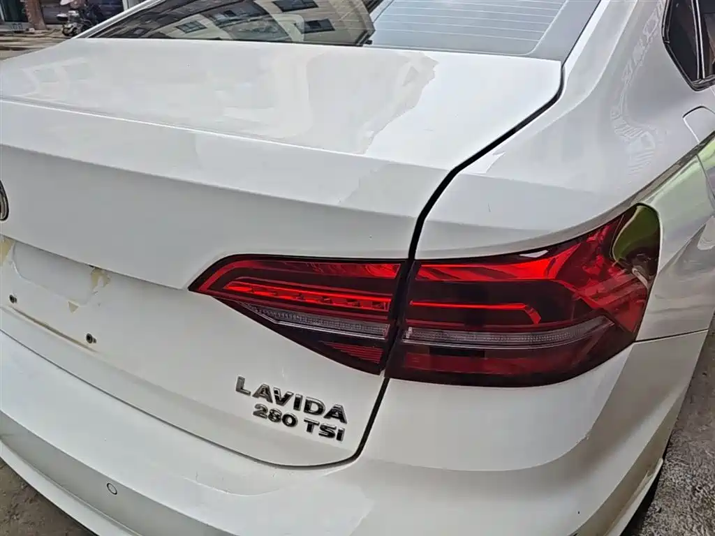 Volkswagen Lavida 2019 280TSI DSG Luxury Edition China VI фото 8