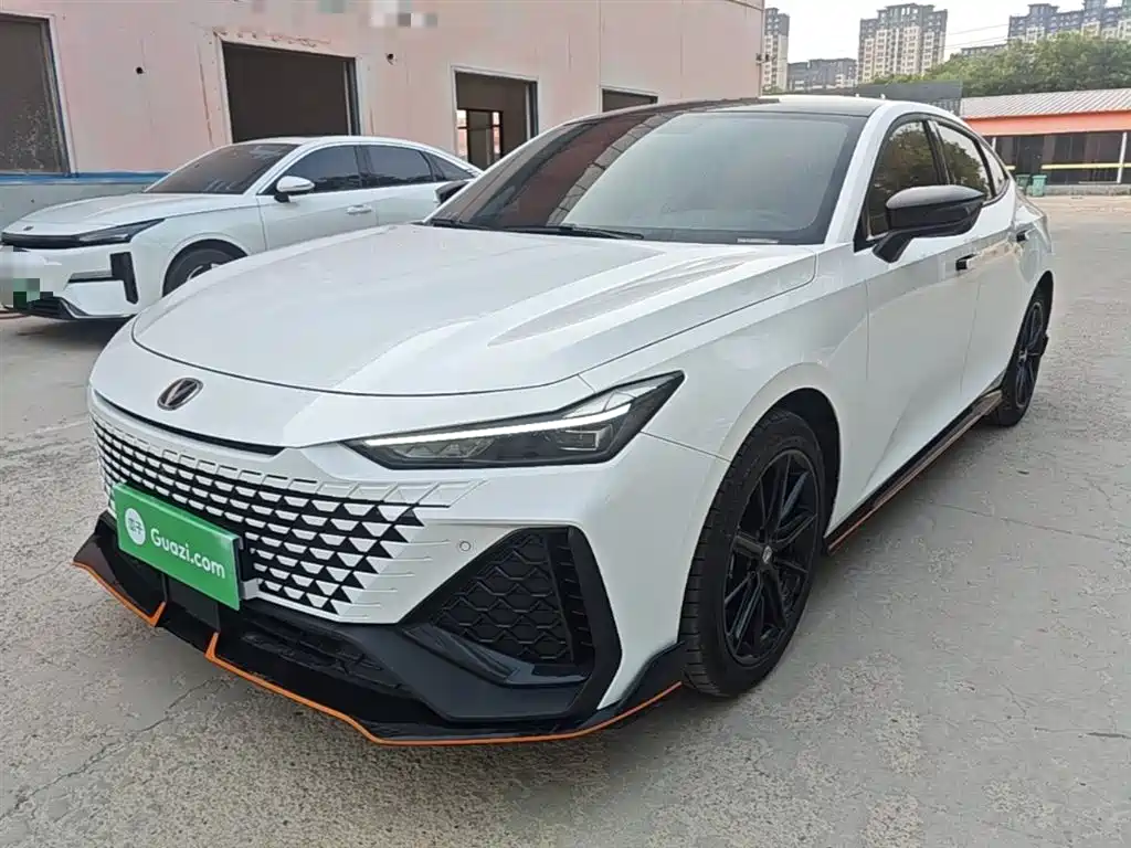 Changan Changan UNI-V 2023 2.0T Sharp Speed Edition