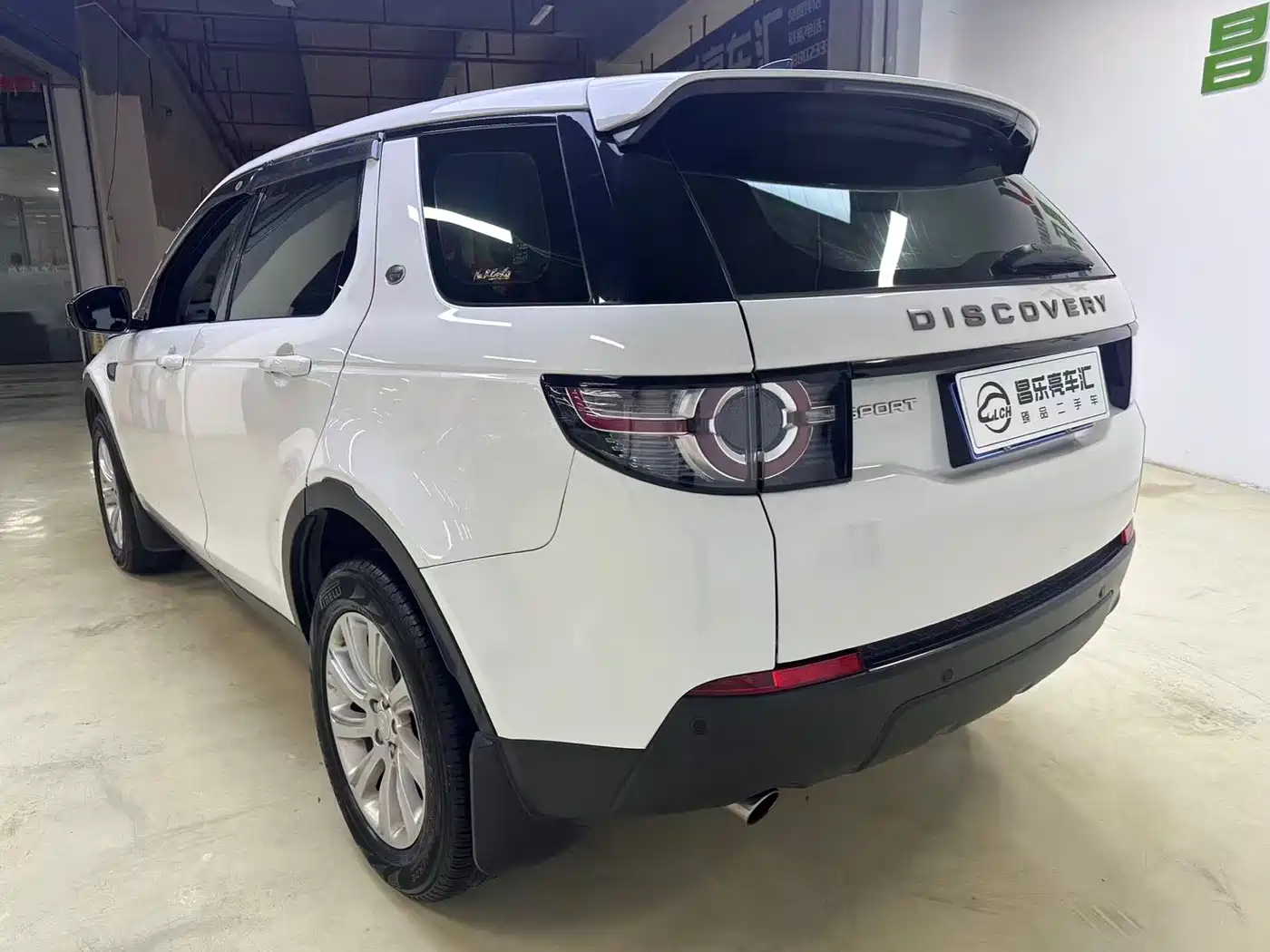 Land Rover Discovery Sport 2018 240PS PURE Edition фото 11