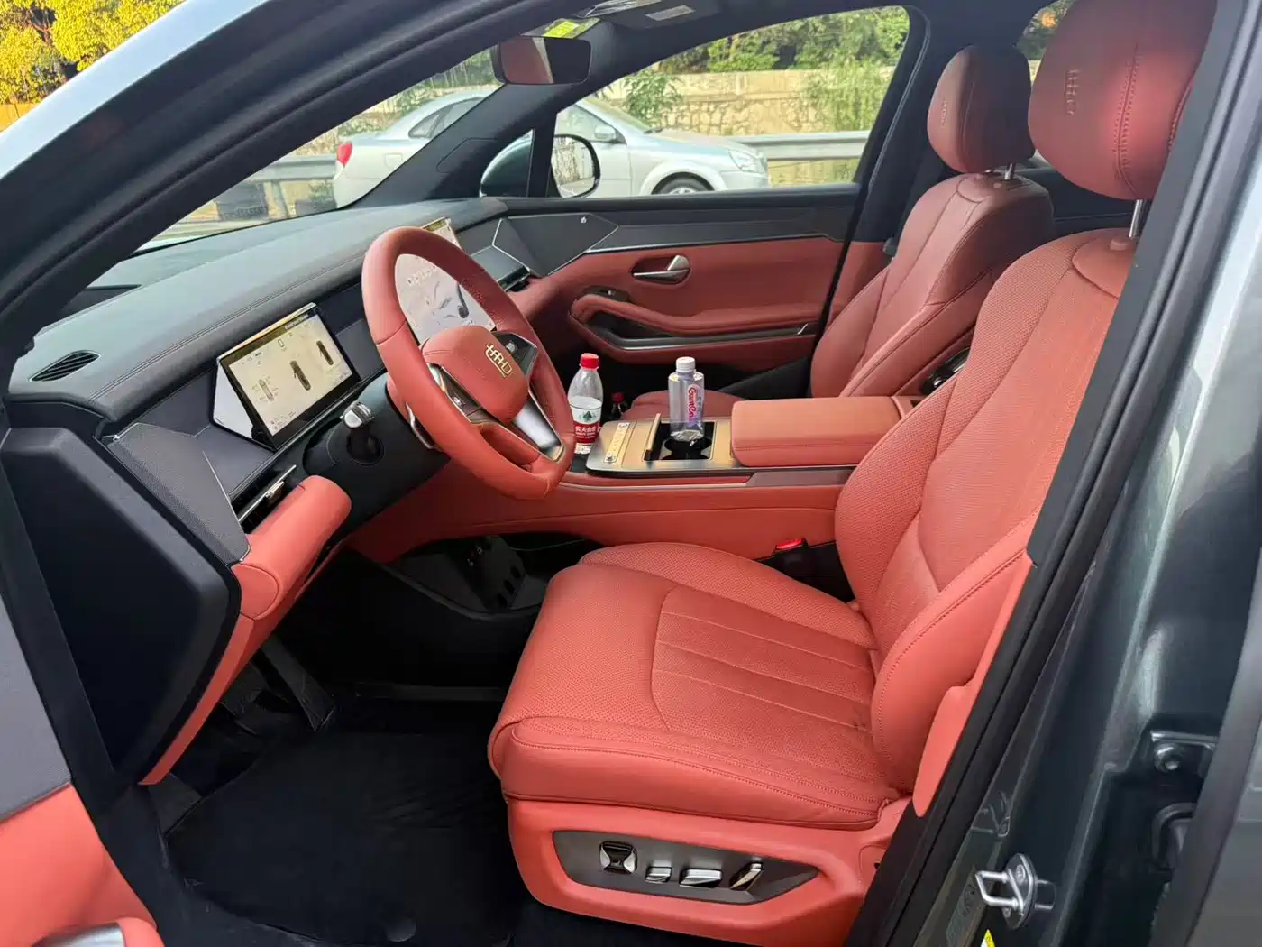 BYD Tang L 2025 DM 175KM Drone Player Edition фото 9