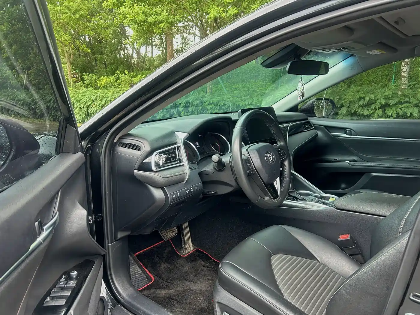 Toyota Camry 2023 2.0S Knight Edition фото 8