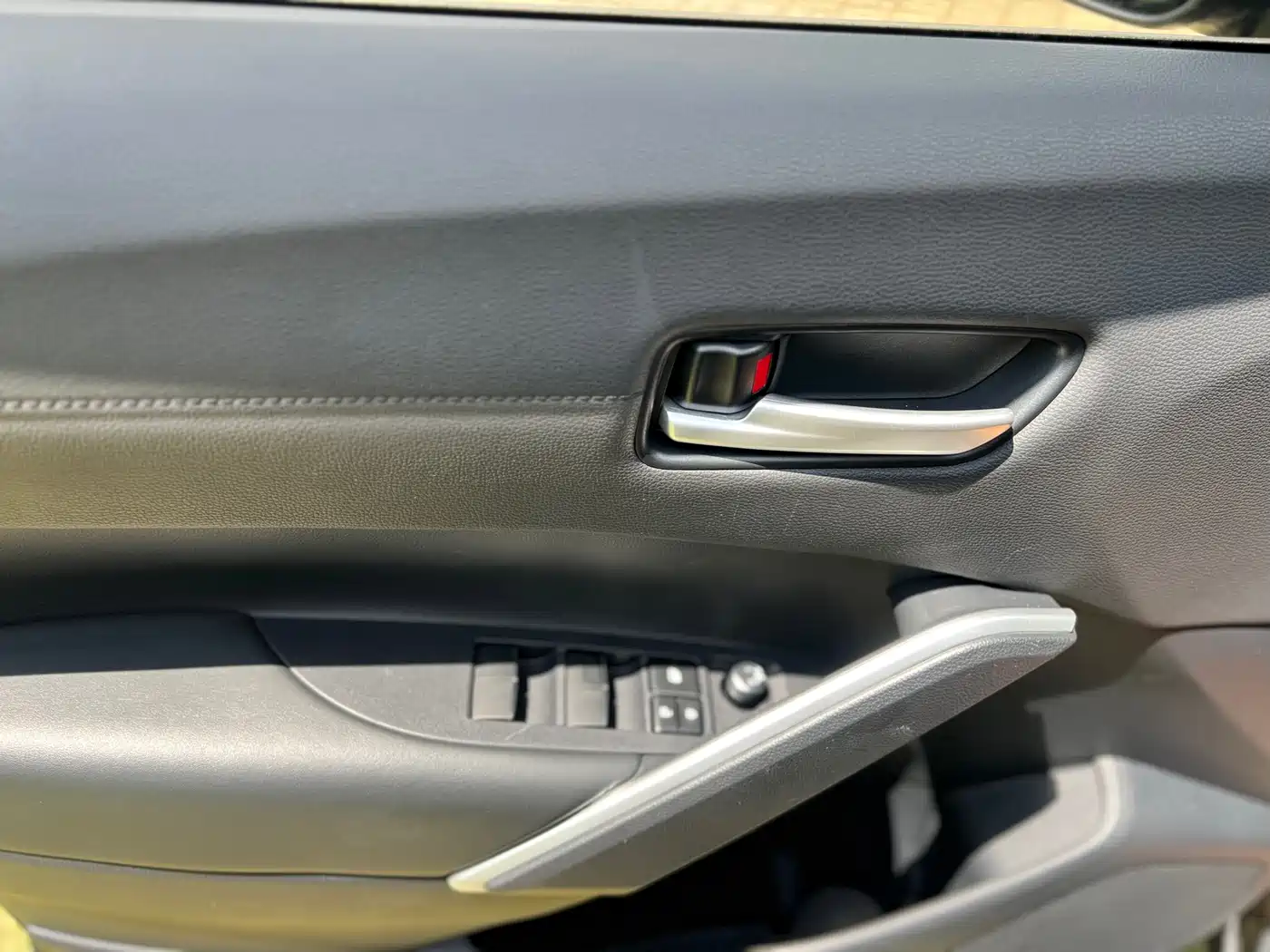 Toyota Frontlander 2022 2.0L CVT Luxury Edition фото 17
