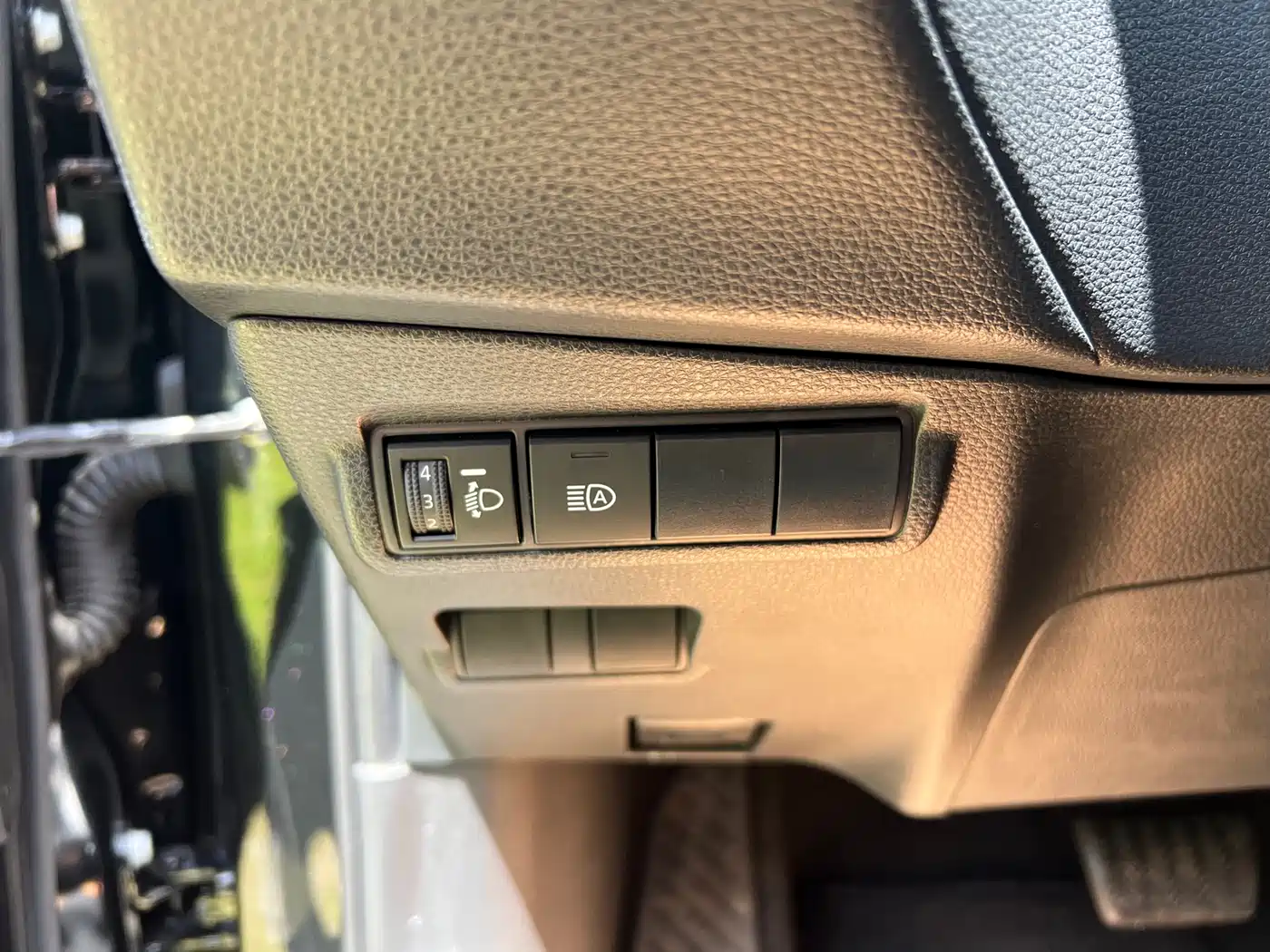 Toyota Frontlander 2022 2.0L CVT Luxury Edition фото 18